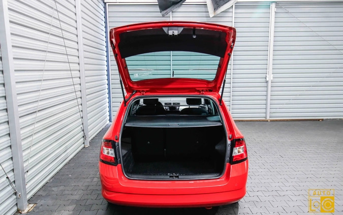 Skoda Fabia cena 24999 przebieg: 248000, rok produkcji 2016 z Krajenka małe 326